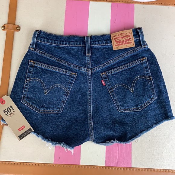 Levi 501 shorts size 27 - Picture 2 of 6